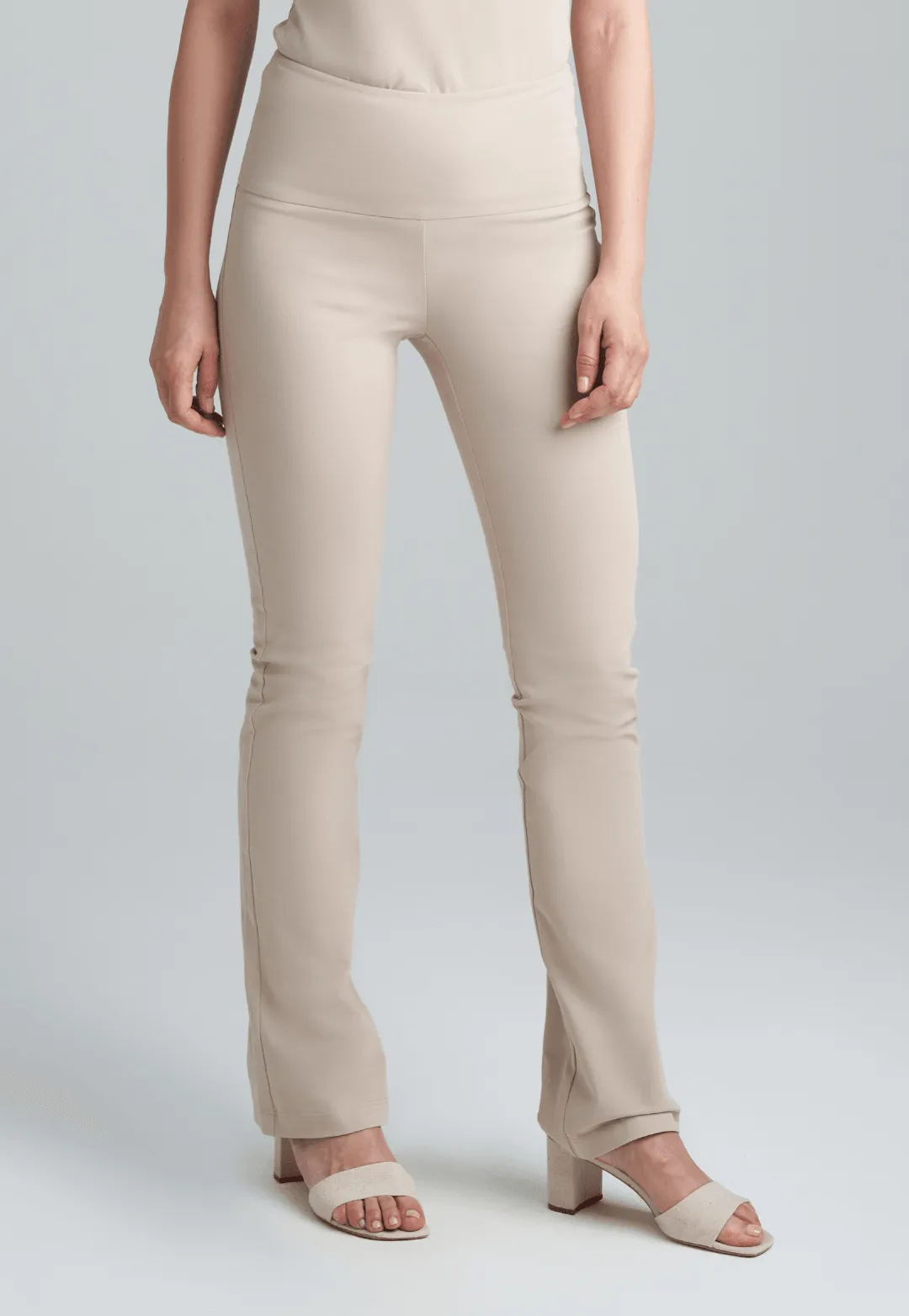 Gabriele Italian Stretch Pant in Khaki